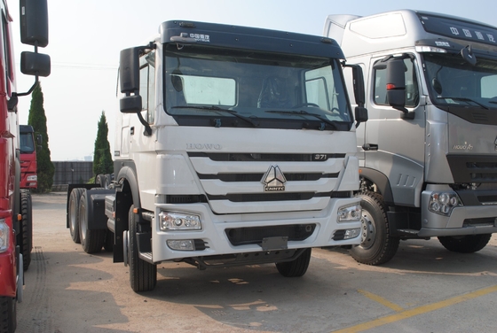 সিনোট্রুক HOWO 6X4 ট্র্যাক্টর ট্রাক 371HP/420HP চীনা ট্রাক 5800*2300*1500mm সেরা