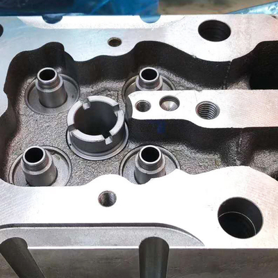 সিনোট্রুক HOWO Wd615 ডিজেল ইঞ্জিন সিলিন্ডার হেড Az1095040123 কাস্টমাইজড গাড়ি উপাদান