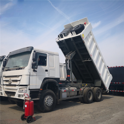 সিনোট্রুক 10 হুইল 6X4 371HP এবং টিউবলেস টায়ার ডিজাইনের সাথে ব্যবহৃত HOWO ডাম্প ট্রাক
